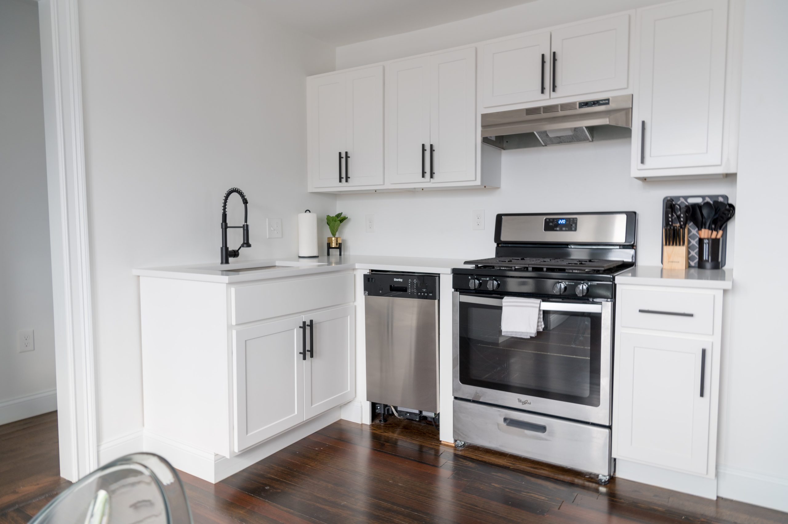 9 Space Saving Tips To Get More Out Of Your Home! 1 Space saving for kitchen