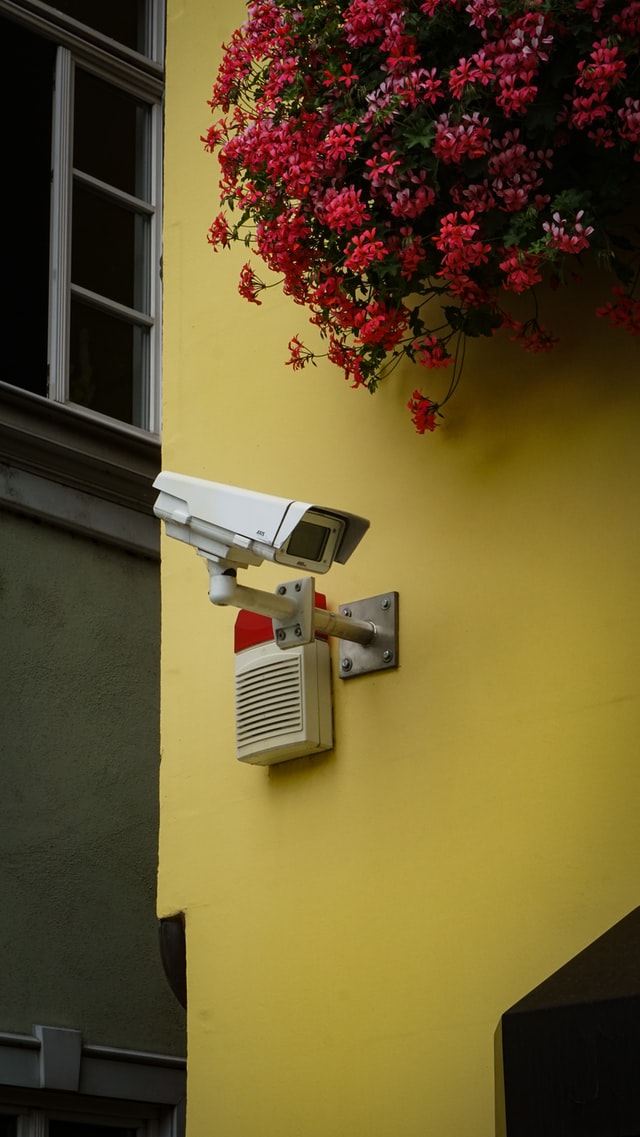 8 Benefits Of a ‘Home Security System’: Home-Automation To Keep Our Loved Ones Protected! 1 camera for home security