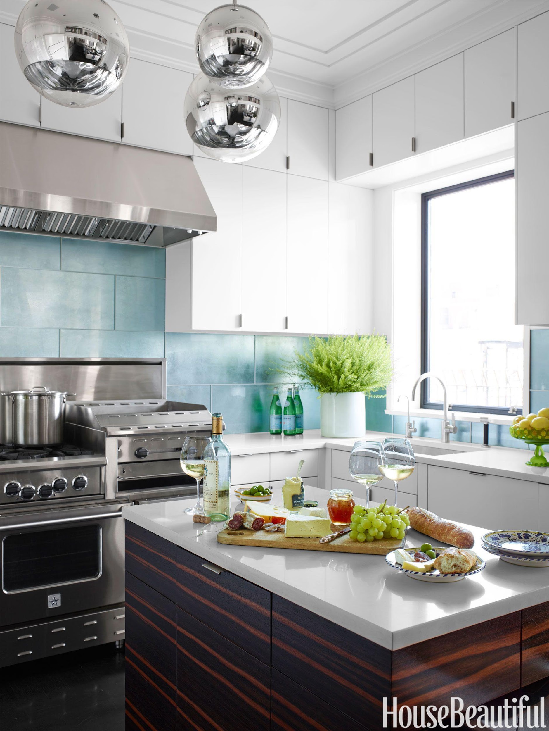 Smart and refreshing modern kitchen design ideas for new-age Indian home buyers! 15 Modern kitchen design tips - Modern Light Fixtures for Home Kitchens