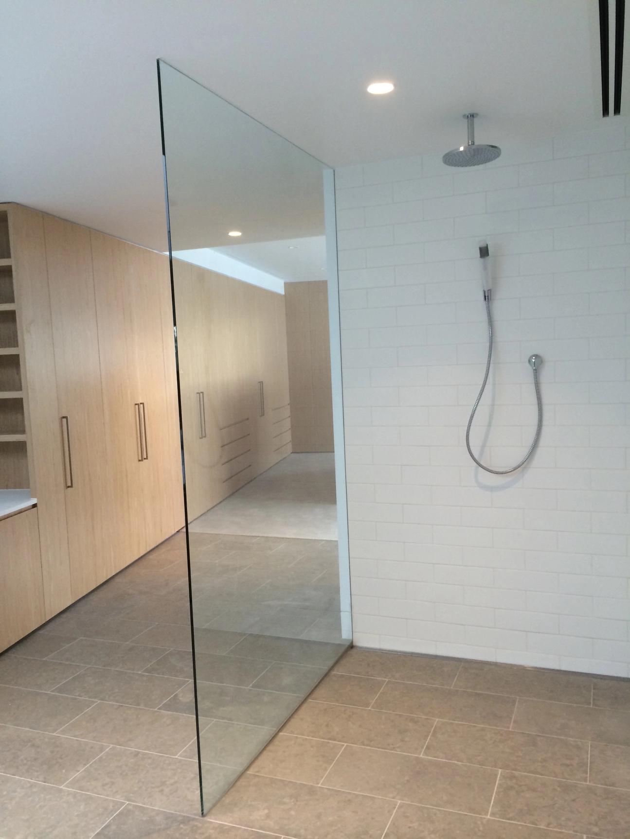 Small Indian bathroom design: Ideas to make a small bathroom look more spacious and beautiful! 1 Glass Shower Screens | Frameless Impressions|small Indian bathroom design ideas