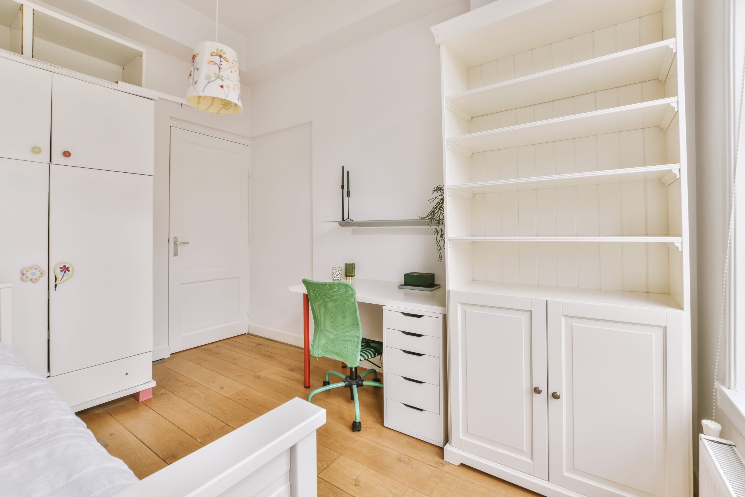 8 Small apartment storage ideas – To keep your home in India functional yet incredibly beautiful! 15 Exercise restraint while decorating your home | Small apartment storage ideas